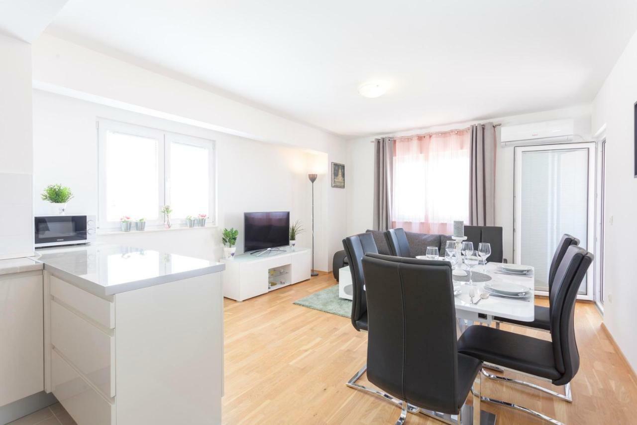Apartments Dora Makarska Eksteriør bilde