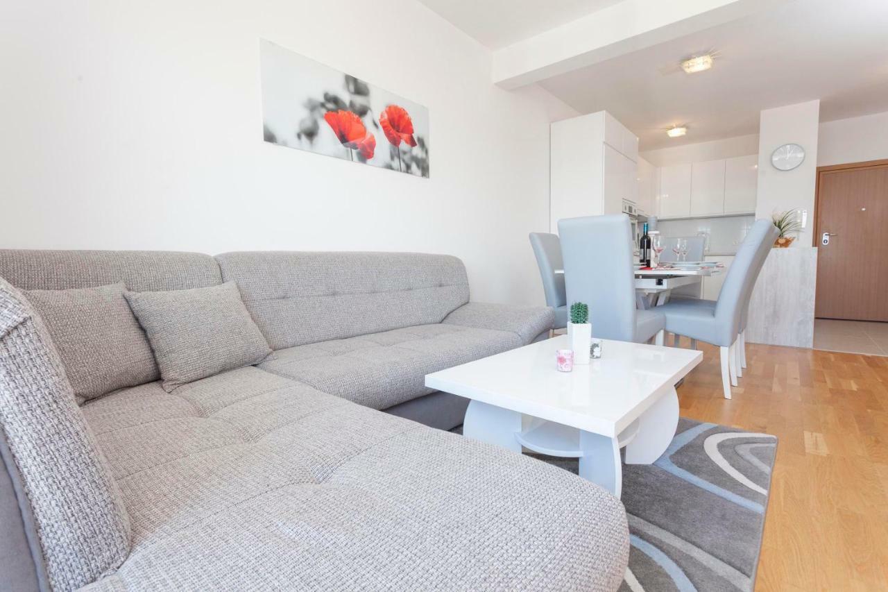 Apartments Dora Makarska Eksteriør bilde