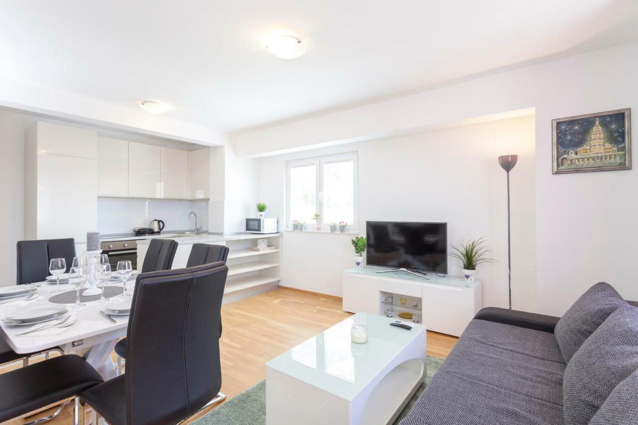 Apartments Dora Makarska Eksteriør bilde